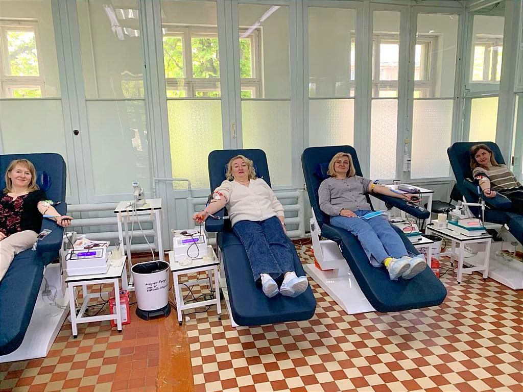 Здай кров – врятуй життя: працівники «Інклюзивно-ресурсного центру» м.Дубна стали донорами крові