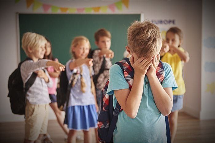 Шкільний світ без булінгу: як протидіяти цькуванню дитини