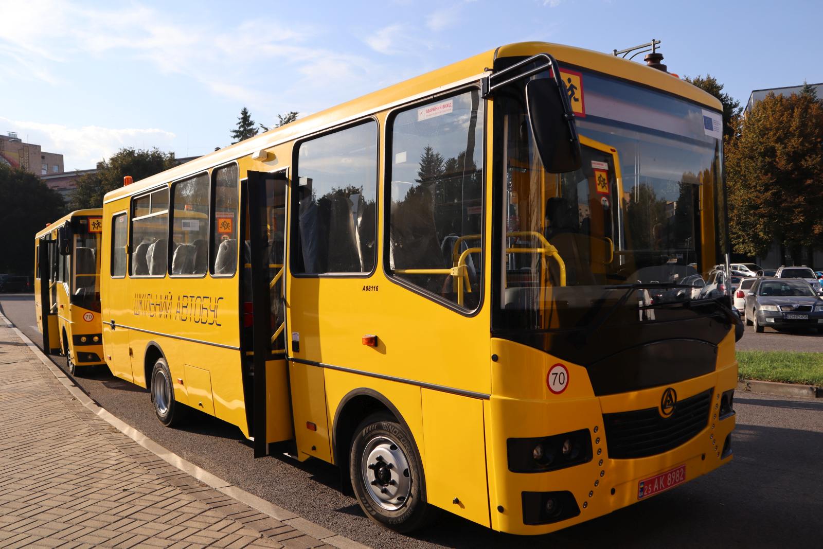 +3 нових автобуси для школярів Рівненщини