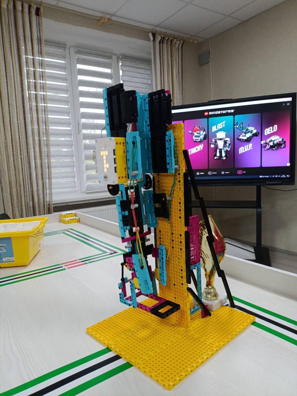 Учень з Рівненщини — серед фіналістів всеукраїнського конкурсу стартапів! 🚀