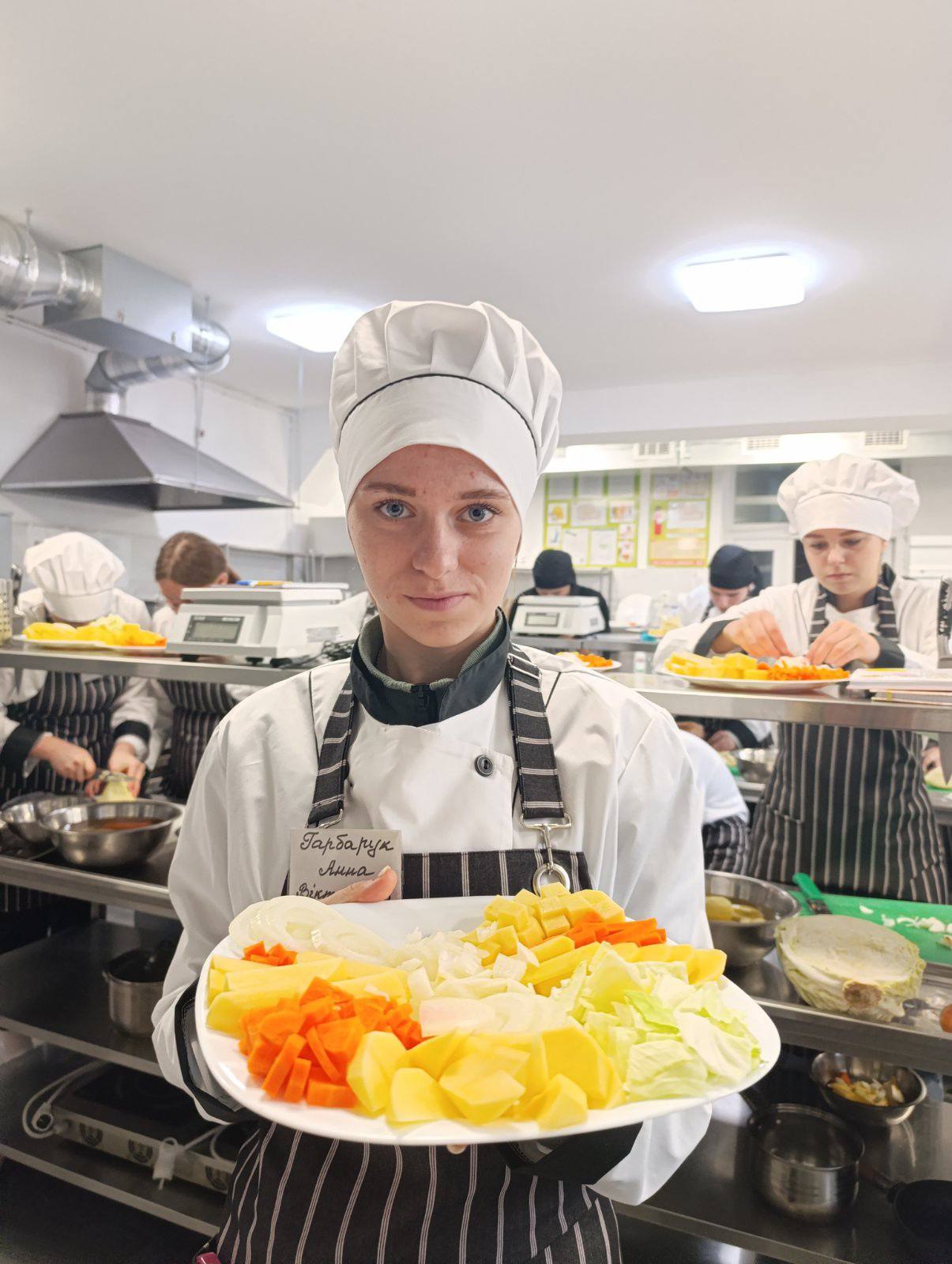 Від теорії до практики — інтеграція експертів у систему освіти Рівненщини