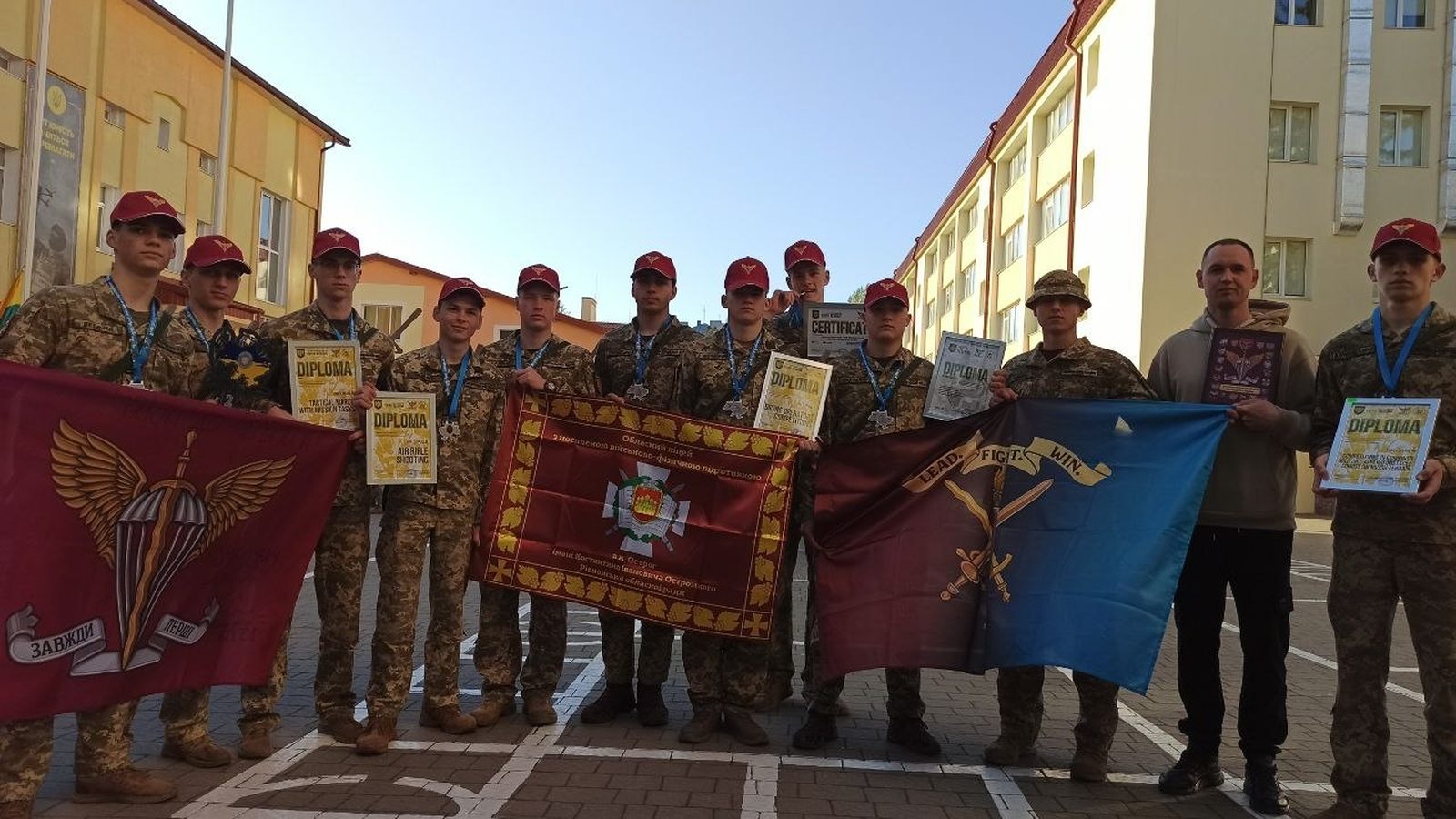 Ліцеїсти з Острога вибороли «срібло» на міжнародних військово-прикладних змагань ⚔️