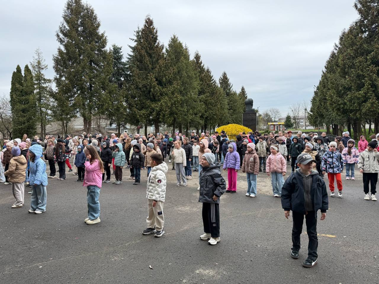 Здоров’я — це твій стиль життя: освітяни Рівненщини долучилися до Всесвітнього дня здоров’я 🏃‍♂️🍎